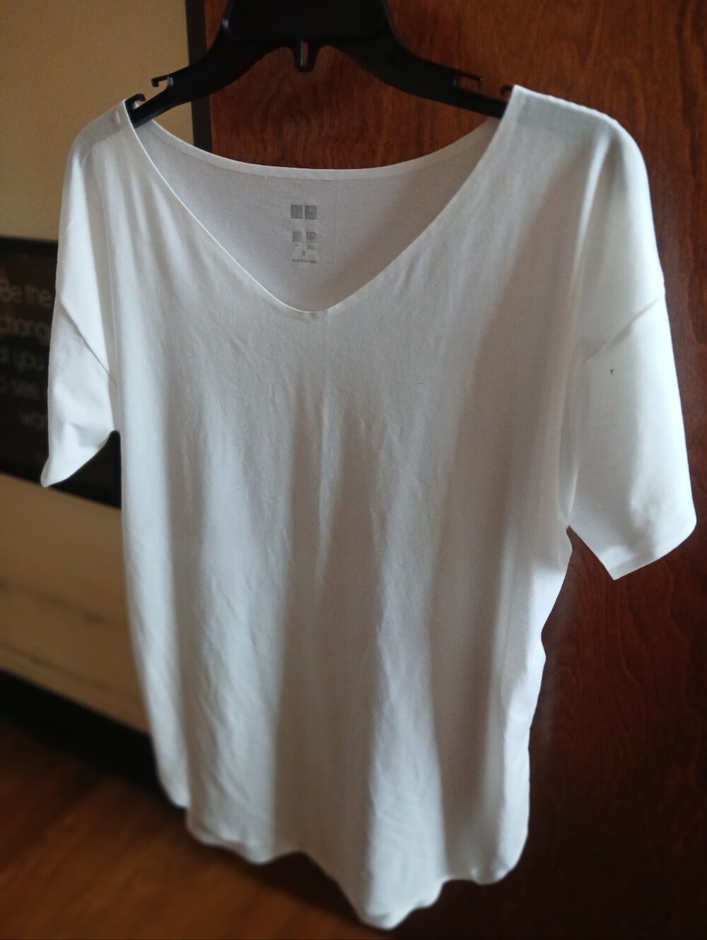 NWOT/ UNIQLO white short sleeve tunic top